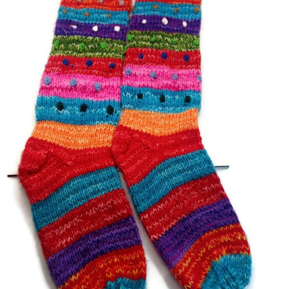 Warm Socks Knitted Andean Wool Handmade To Provide Winter Warmth - Picture 6 of 7